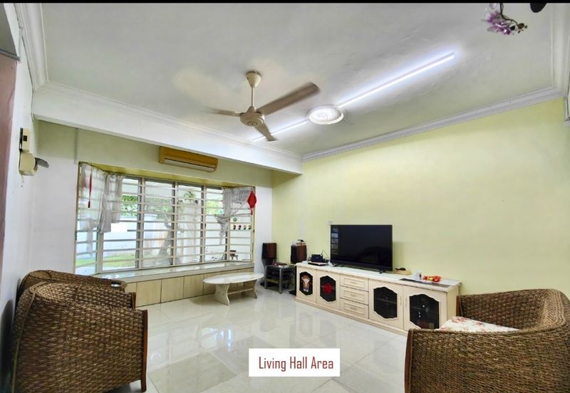 JB Taman Bukit Kempas / 2 Storey Semi-D