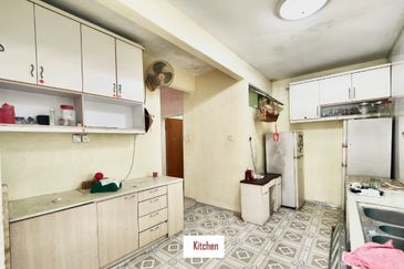 JB Taman Bukit Kempas / 2 Storey Semi-D