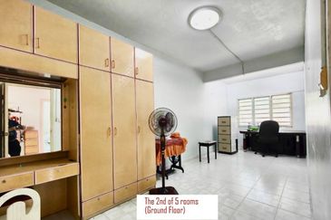 JB Taman Bukit Kempas / 2 Storey Semi-D