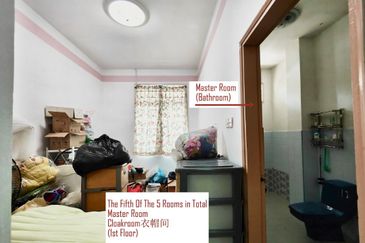 JB Taman Bukit Kempas / 2 Storey Semi-D