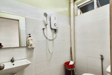 JB Taman Bukit Kempas / 2 Storey Semi-D