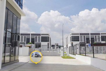 Kulai Senia Airport City / Eco Business Park 2 / Light Industry 1.5 Storey Cluster Factory / End Lot Unit /Phase 1 