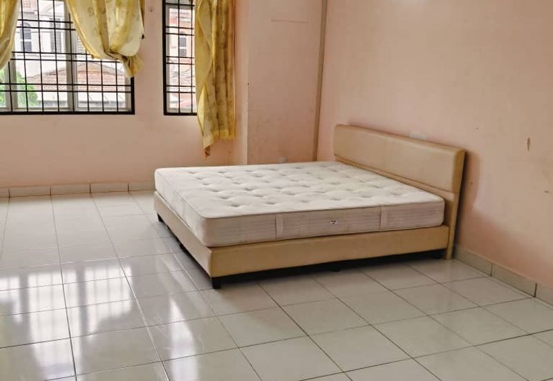 Kulai Bandar Putra / Jalan Cempaka Ruby 3📍 2-storey terrace house 