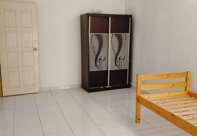 Kulai Bandar Putra / Jalan Cempaka Ruby 3📍 2-storey terrace house 