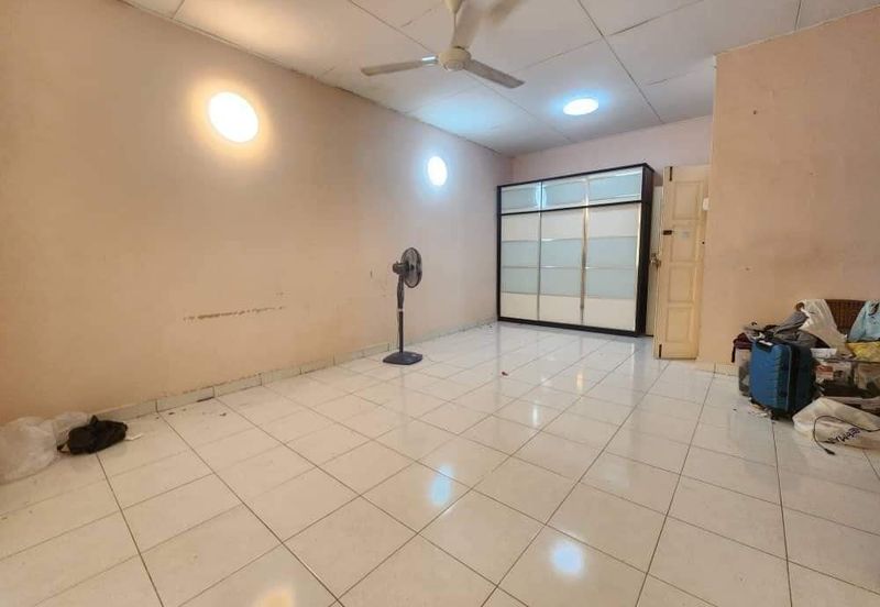 Kulai Bandar Putra / Jalan Cempaka Ruby 3📍 2-storey terrace house 
