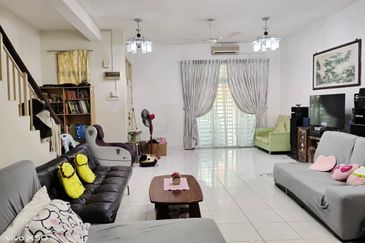 Kulai Bandar Putra / Jalan Cempaka Ruby 3📍 2-storey terrace house 