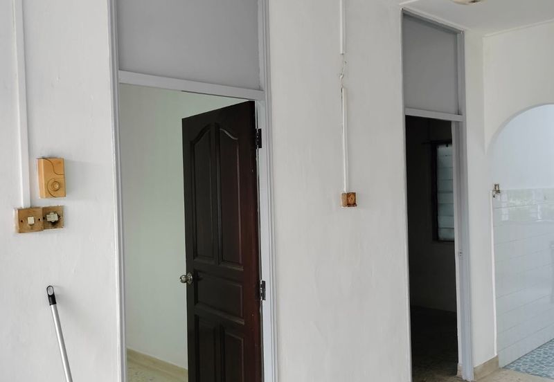 Skudai Tun aminah 皇后花园 - low cost single storey terrace house 单层廉价屋