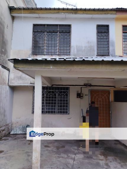 kluang /Taman Sri Jaya /Double Storey Low Cost, Johor, Kluang