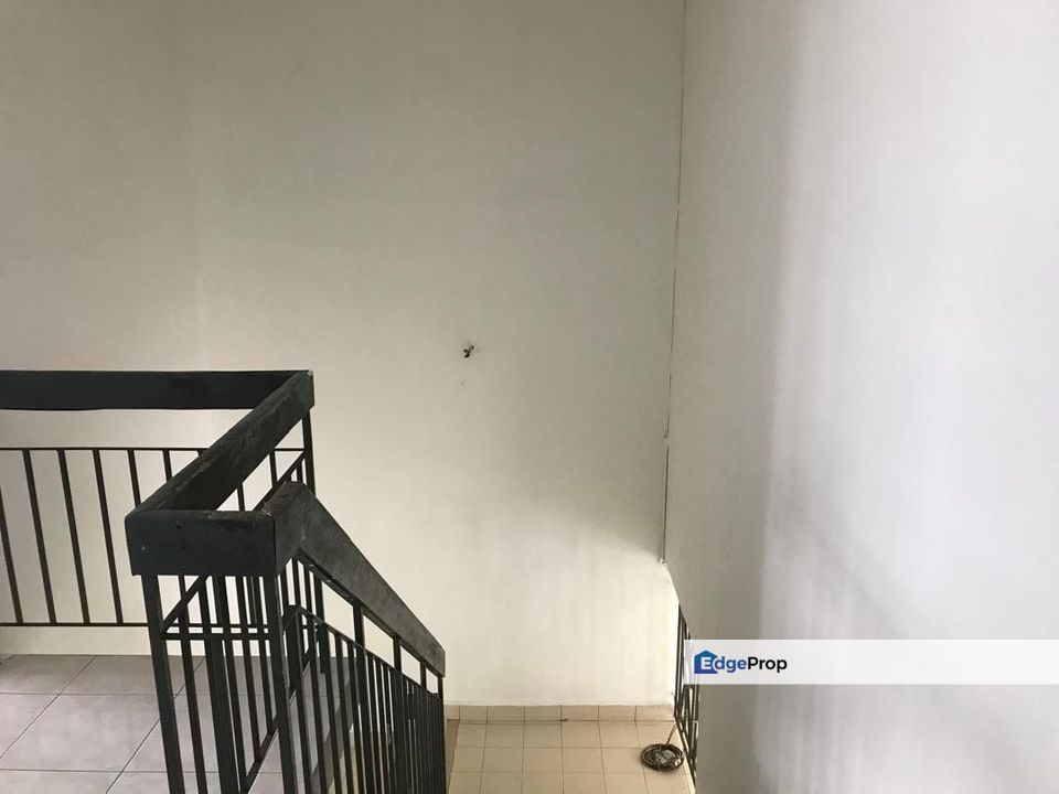Ulu Tiram / Desa Cemerlang /Jalan Johar / Double Storey House , Johor, Ulu Tiram