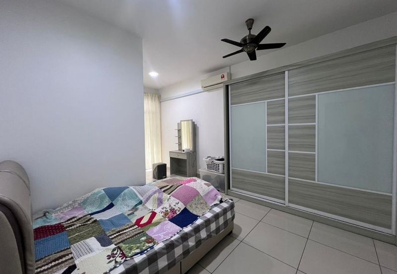 Kulai /Bandar Putra /IOI Palm Villa Gate C / Double Storey Semi-D House