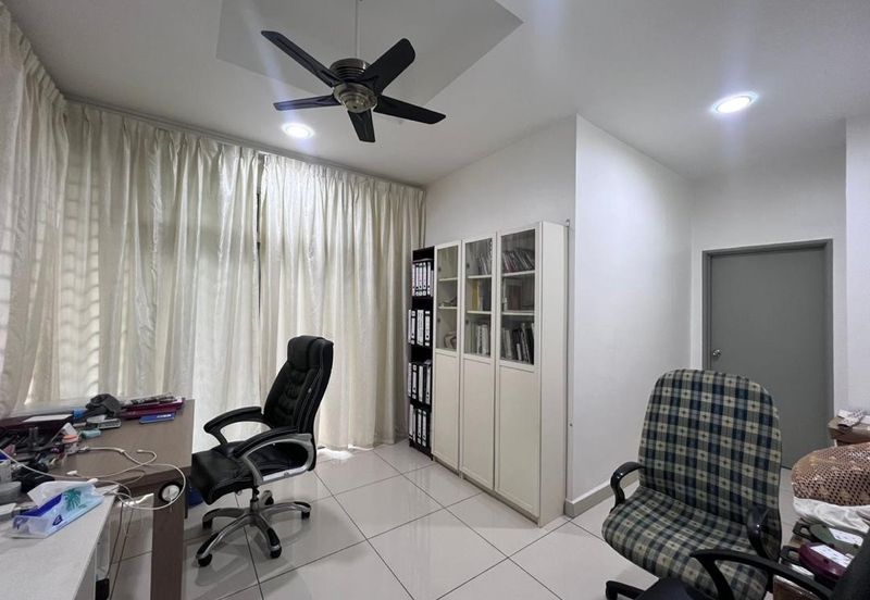 Kulai /Bandar Putra /IOI Palm Villa Gate C / Double Storey Semi-D House