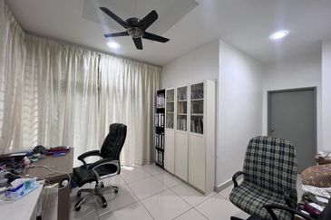 Kulai /Bandar Putra /IOI Palm Villa Gate C / Double Storey Semi-D House