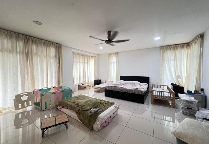 Kulai /Bandar Putra /IOI Palm Villa Gate C / Double Storey Semi-D House