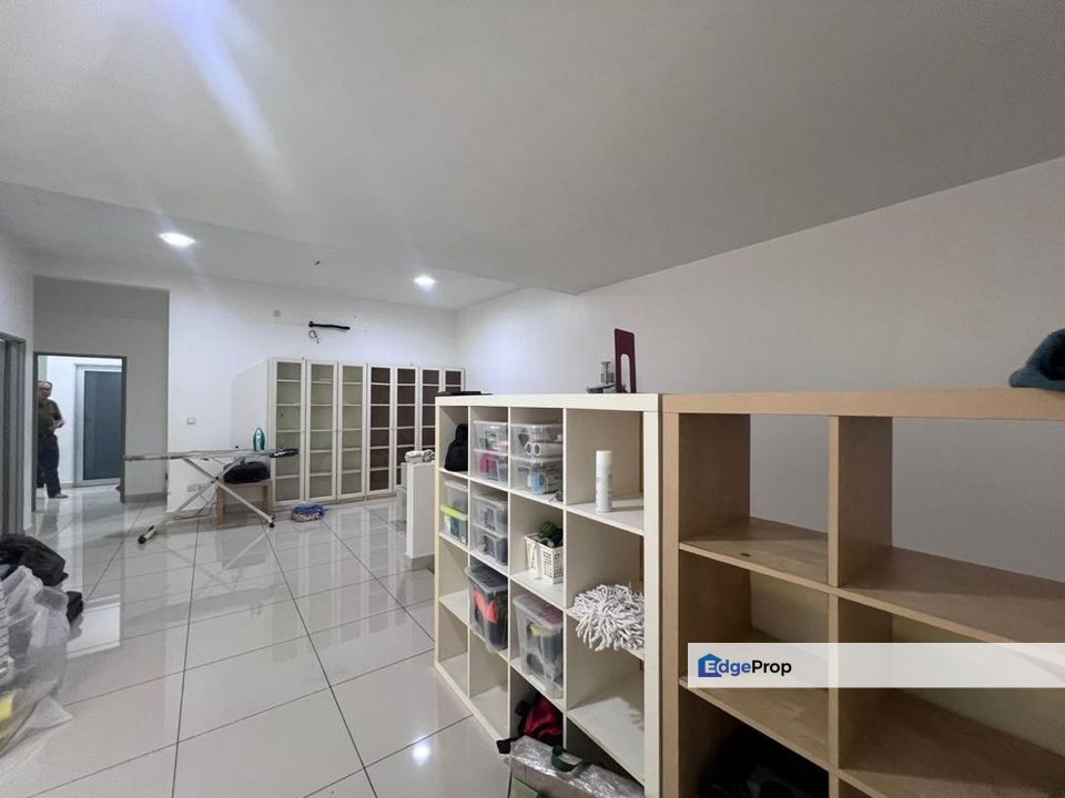 Kulai /Bandar Putra /IOI Palm Villa Gate C / Double Storey Semi-D House, Johor, Kulai