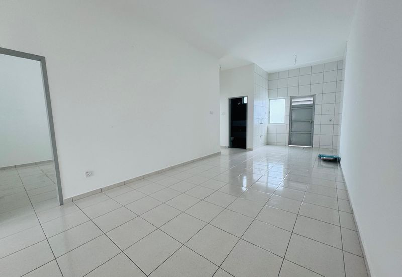 Kulai /Bandar Putra / Jalan Bayan 1 / Single Storey Terrace House -Unblock View