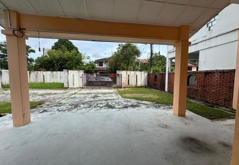 JB Taman Molek/ Jalan Molek / 2 Storey Corner House/ 