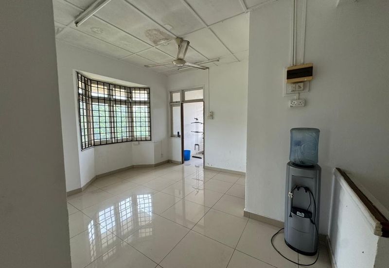 JB Taman Molek/ Jalan Molek / 2 Storey Corner House/ 