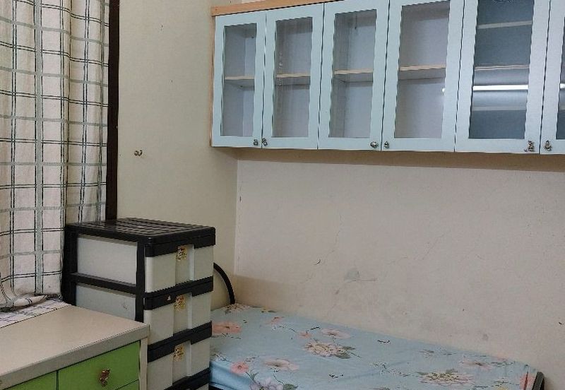 Taman Pelangi Indah / Jalan Lawa / Single Storey House