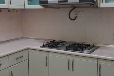 Taman Pelangi Indah / Jalan Lawa / Single Storey House