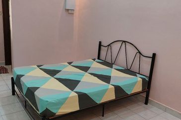 Taman Pelangi Indah / Jalan Lawa / Single Storey House