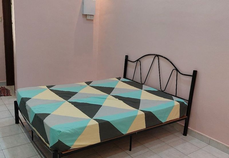 Taman Pelangi Indah / Jalan Lawa / Single Storey House