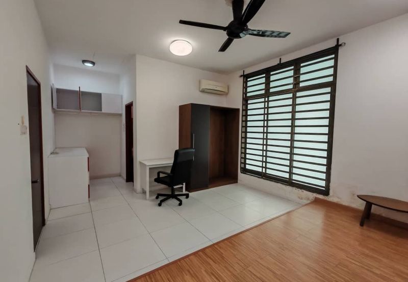 Kulai / Taman Lagenda Putra / Double Storey House 