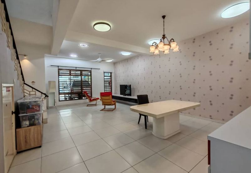 Kulai / Taman Lagenda Putra / Double Storey House 