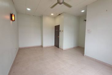 Kulai Bandar Indahpura / Jalan Cempaka /Double Storey House 