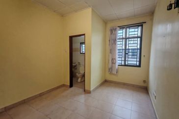 Kulai Bandar Indahpura / Jalan Cempaka /Double Storey House 