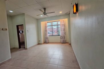 Kulai Bandar Indahpura / Jalan Cempaka /Double Storey House 