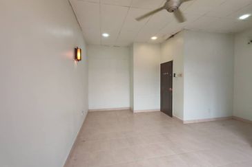 Kulai Bandar Indahpura / Jalan Cempaka /Double Storey House 