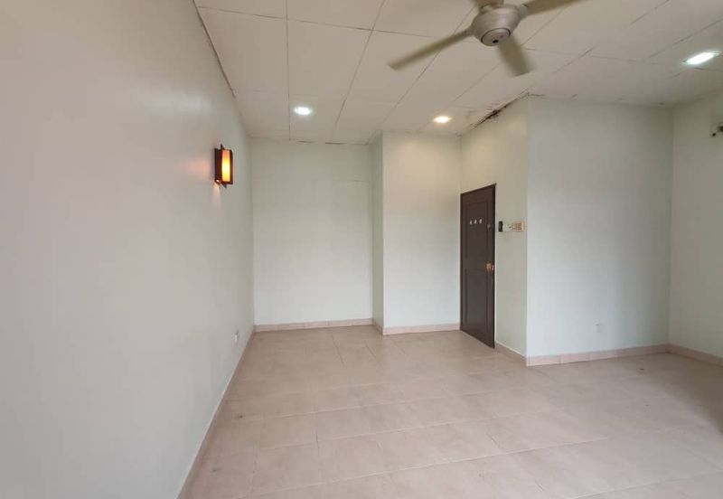 Kulai Bandar Indahpura / Jalan Cempaka /Double Storey House 