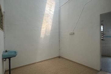 JB Taman Sentosa/ Single Storey Terrace