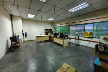 ✅Kulai / Kaw perindustrian Timur / 2 Storey Terrace Factory 