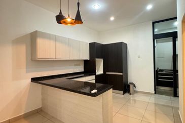 Johor Bahru Taman Nusa Duta Double Storey Cluster House Unblock View Unit 