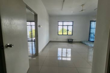 Johor kulai Bandar Putra Double Storey Terrace House Corner Lot