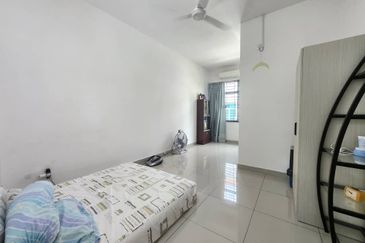 Johor kulai Bandar Putra Double Storey Terrace House Corner Lot