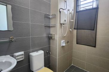 Johor kulai Bandar Putra Double Storey Terrace House Corner Lot