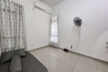 Johor kulai Bandar Putra Double Storey Terrace House Corner Lot