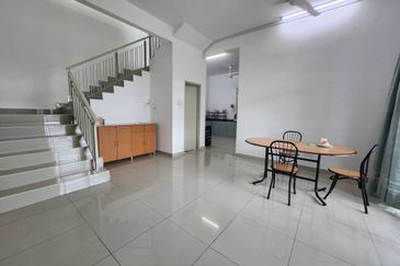 Johor kulai Bandar Putra Double Storey Terrace House Corner Lot