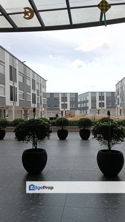 Kulai Indahpura / Jalan Kiambang / Vervocity New phase / Three Storey Shoplot / 古来最旺区,就在The Commune Mall旁边的三层店面✅, Johor, Kulai