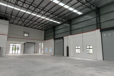 Kulai Senai / 📍Taman Ekoperniagaan / 1.5 Storey Semi-D Factory