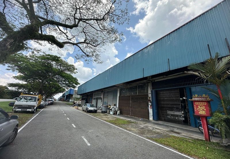 Kulai / 🍎Jalan Selendang / Single Storey Factory / Unblock view