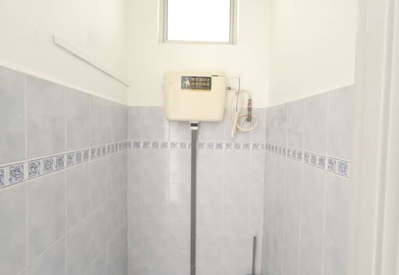 Kulai / Bandar Indahpura / Jalan Siatan 1 / Double Storey Shoplot 