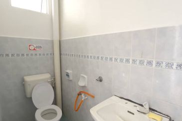 Kulai / Bandar Indahpura / Jalan Siatan 1 / Double Storey Shoplot 