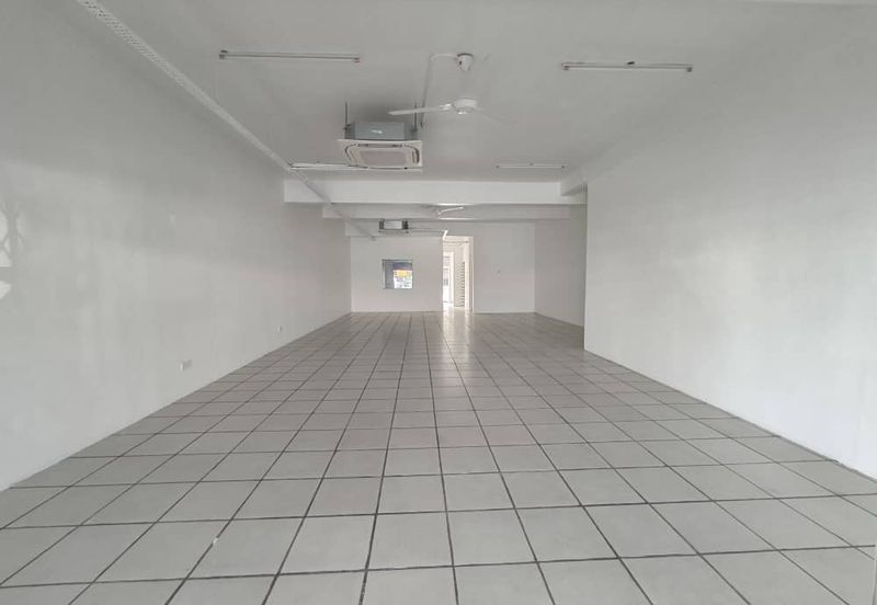 Kulai / Bandar Indahpura / Jalan Siatan 1 / Double Storey Shoplot 