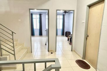 Kulai Senai / Taman Scientex Senai / Jalan Scientex Jaya / 2.5 Storey House 