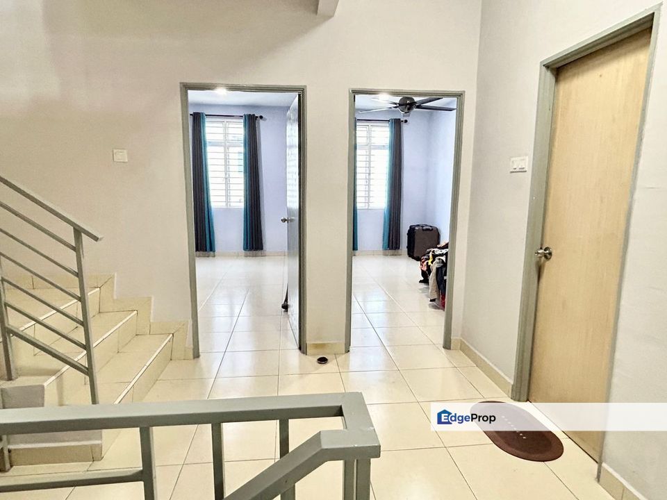 Kulai Senai / Taman Scientex Senai / Jalan Scientex Jaya / 2.5 Storey House , Johor, Senai