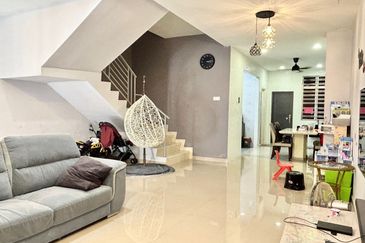 Kulai Senai / Taman Scientex Senai / Jalan Scientex Jaya / 2.5 Storey House 