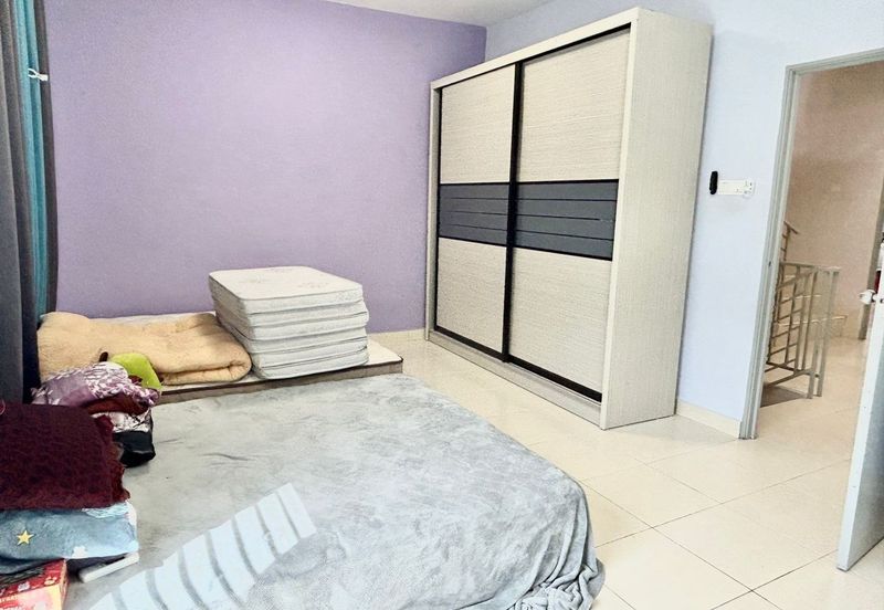 Kulai Senai / Taman Scientex Senai / Jalan Scientex Jaya / 2.5 Storey House 